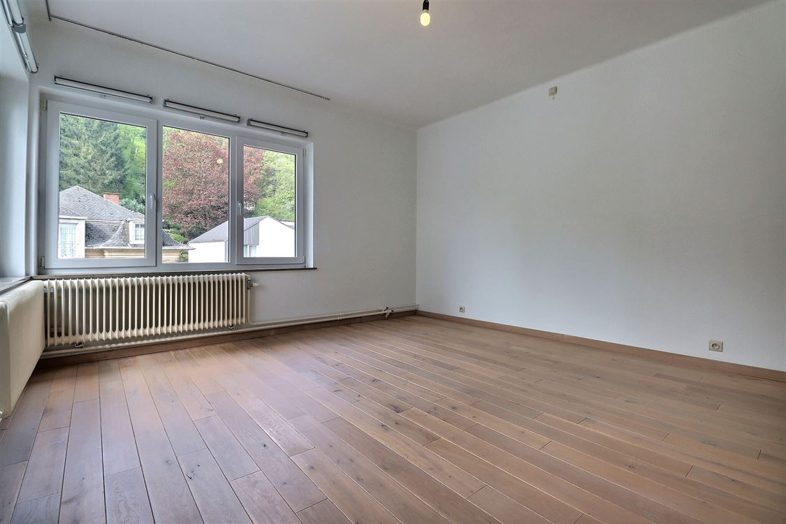 Villa/maison/ferme à NAMUR (5 chambres)