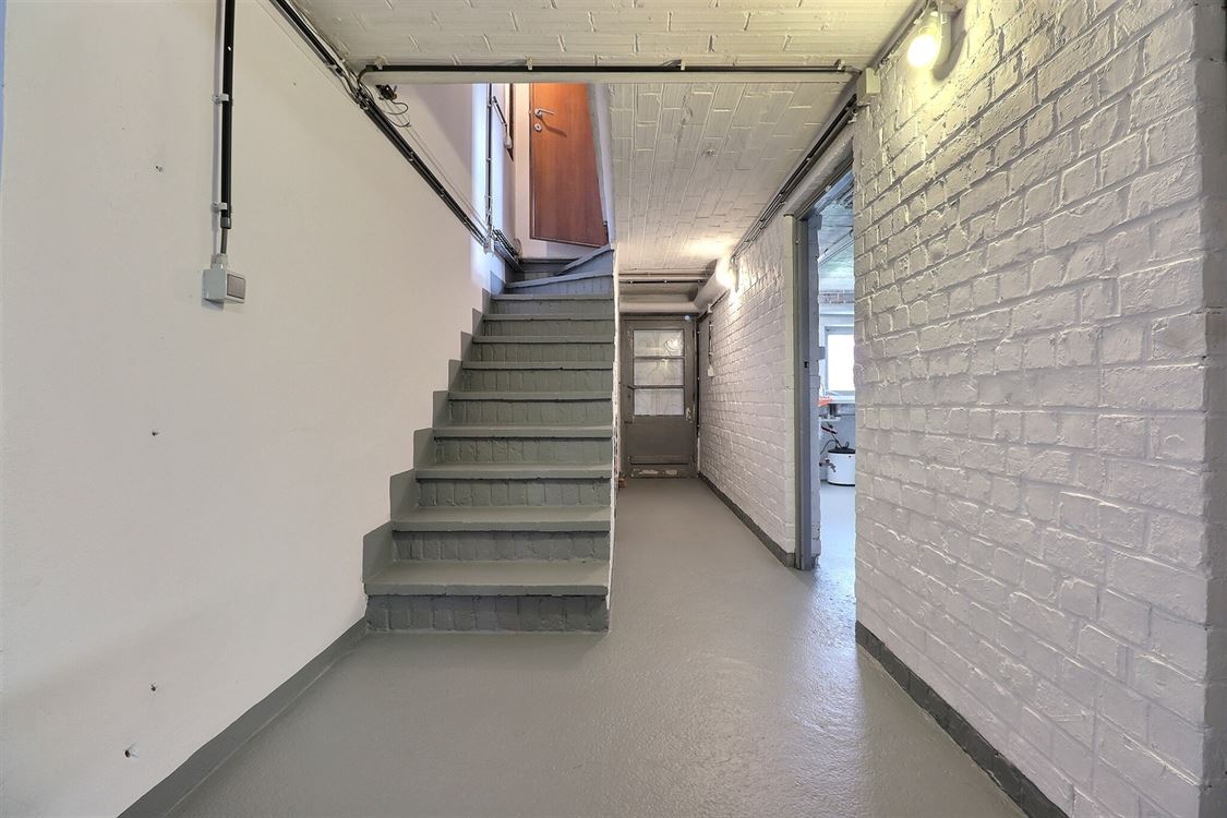 Villa/maison/ferme à NAMUR (5 chambres)