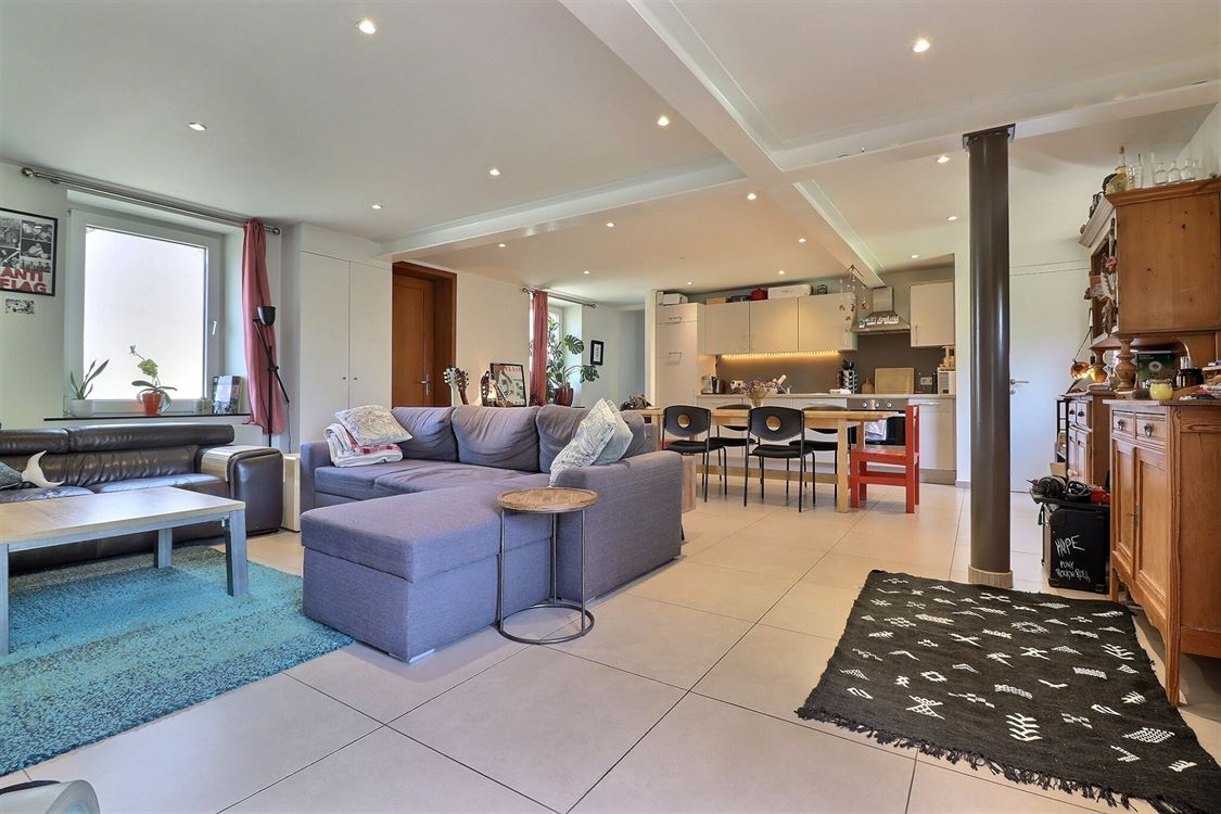 Villa/maison/ferme à ASSESSE (3 chambres)