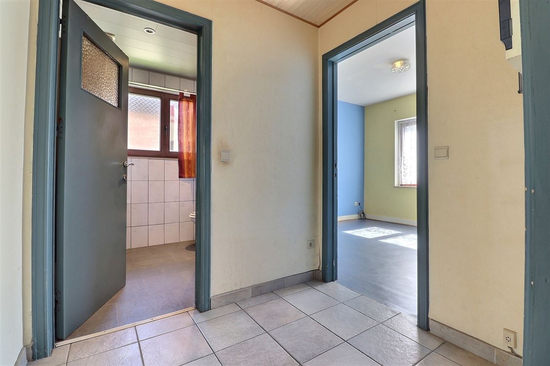 Villa/maison/ferme à ANHÉE (4 chambres)