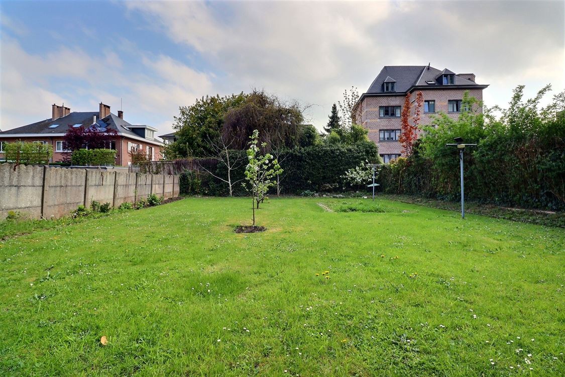 Villa/maison/ferme à NAMUR (5 chambres)