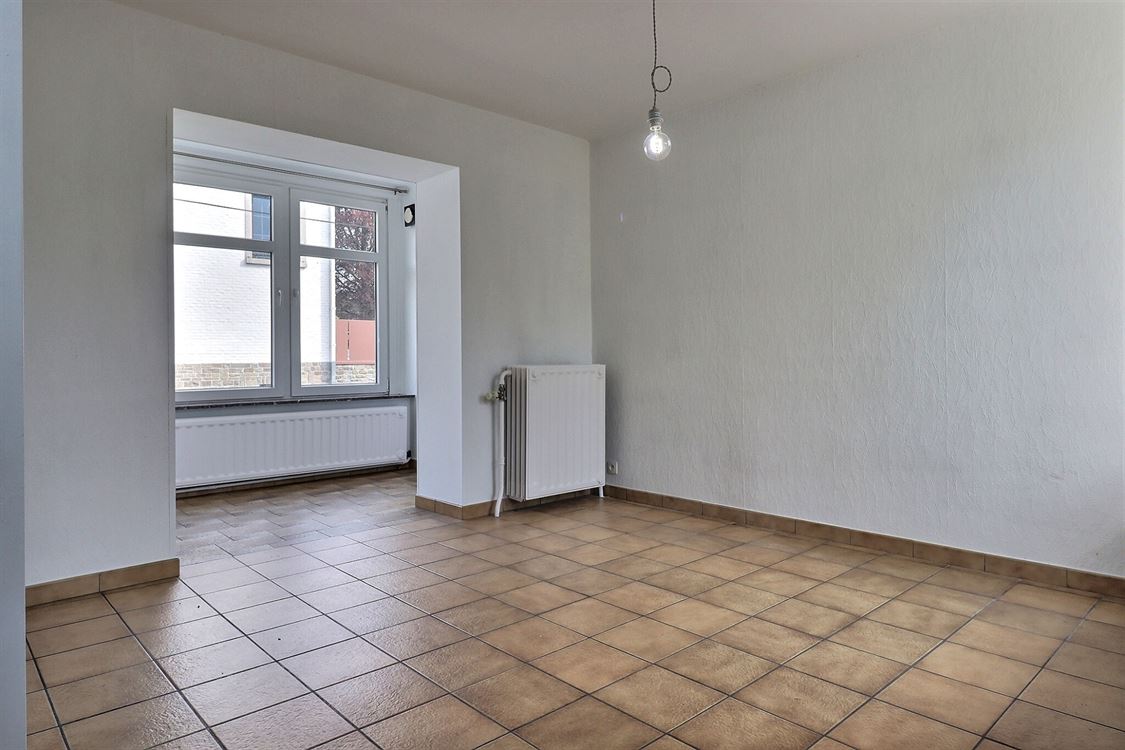 Villa/maison/ferme à PROFONDEVILLE (2 chambres)