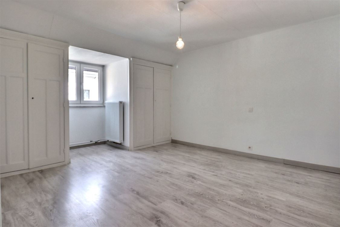 Villa/maison/ferme à PROFONDEVILLE (2 chambres)