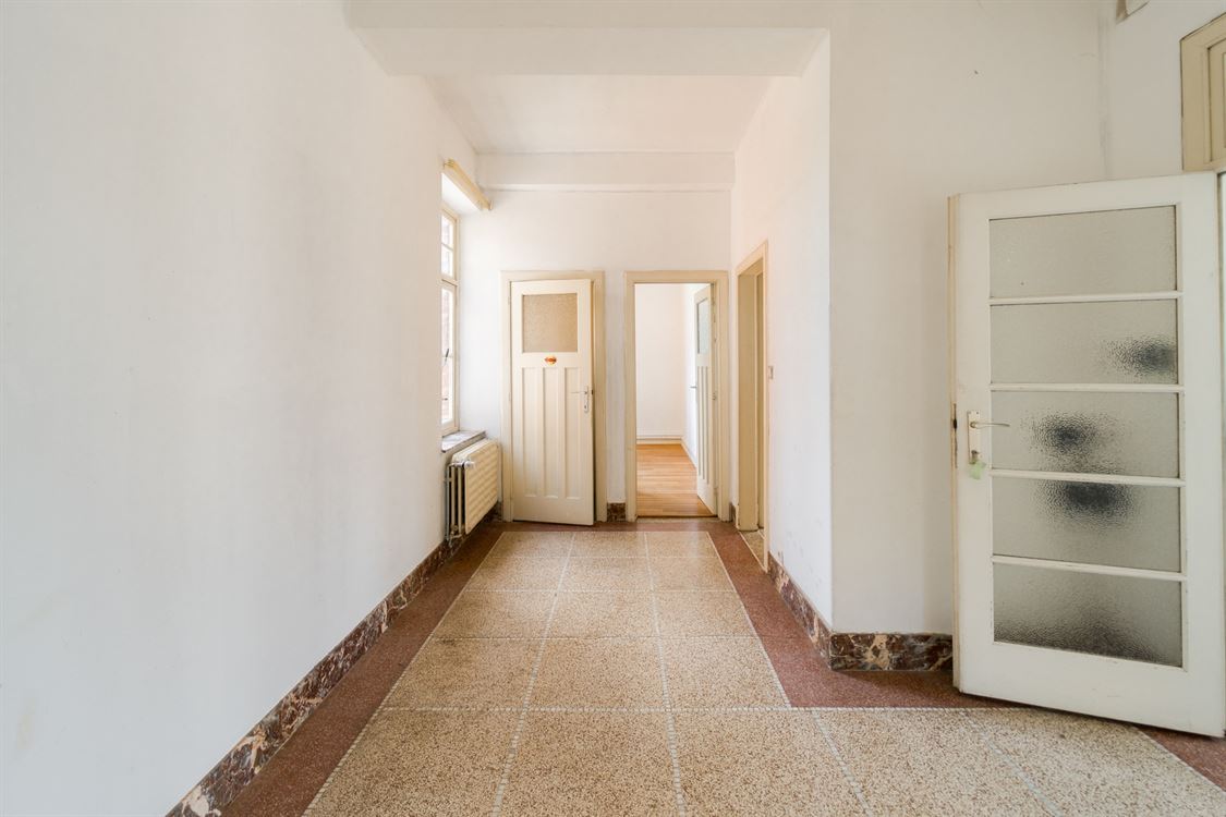 Villa/maison/ferme à JAMBES (2 chambres)