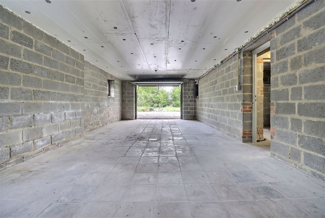 Villa/maison/ferme à Lesve (3 chambres)