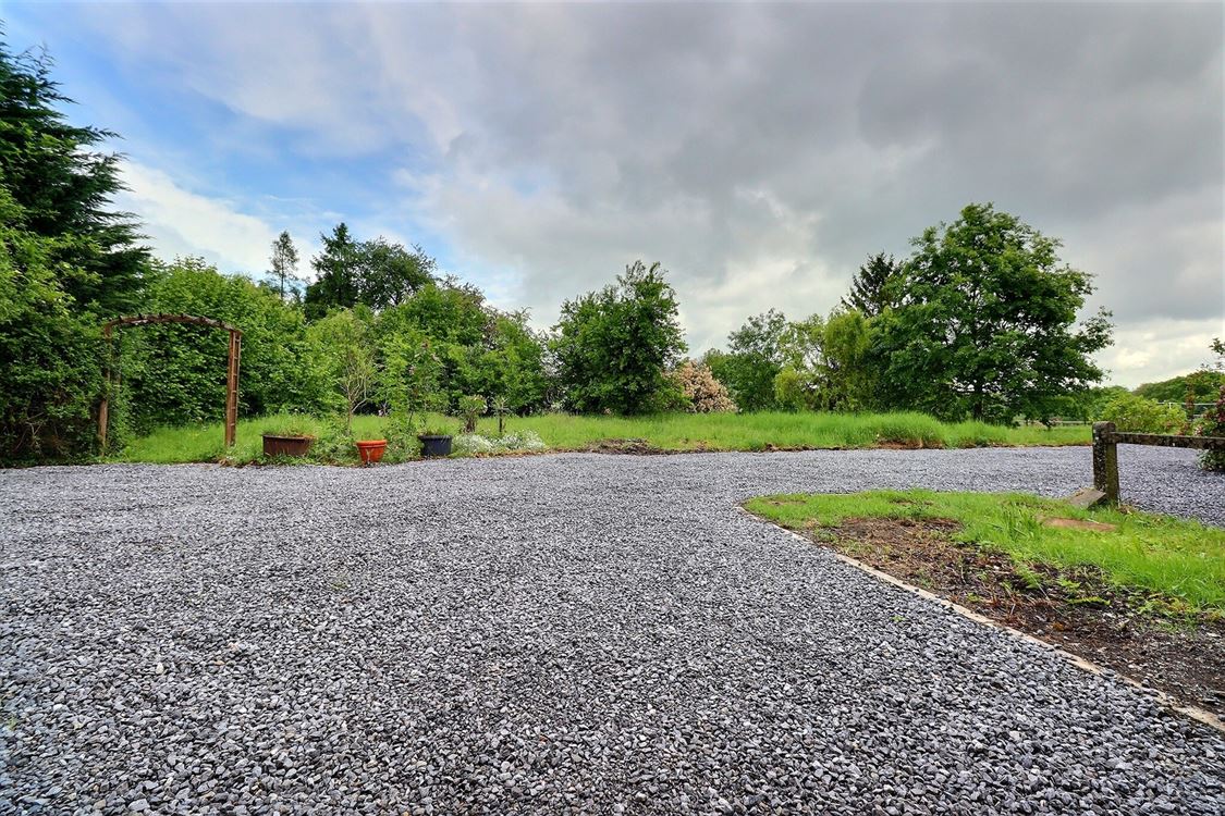 Villa/maison/ferme à Lesve (3 chambres)
