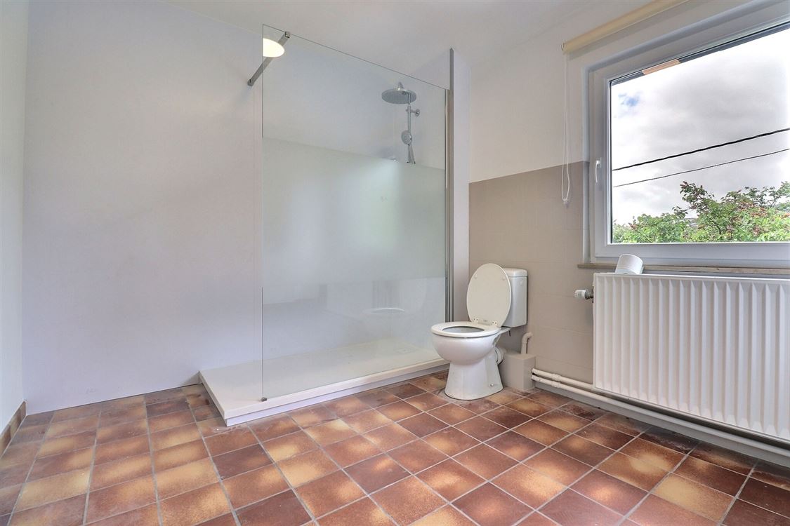 Villa/maison/ferme à Lesve (3 chambres)