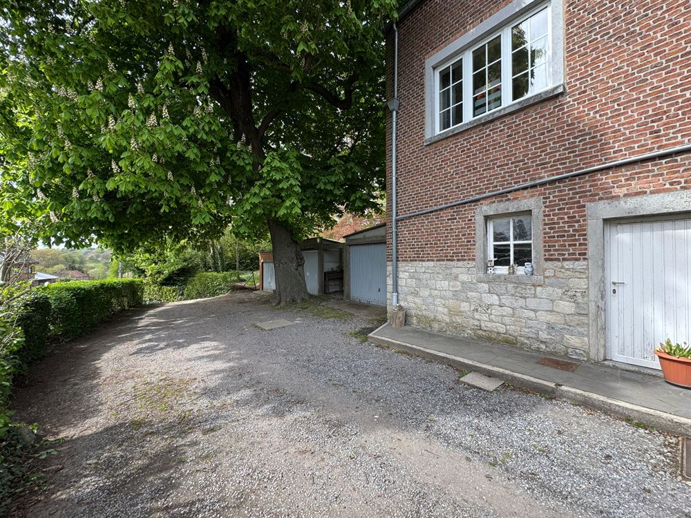 Villa/maison/ferme à MALONNE (6 chambres)
