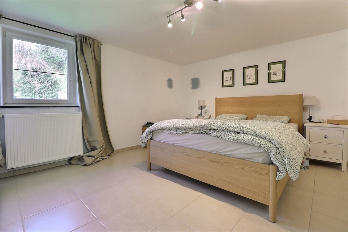 Villa/maison/ferme à MALONNE (6 chambres)
