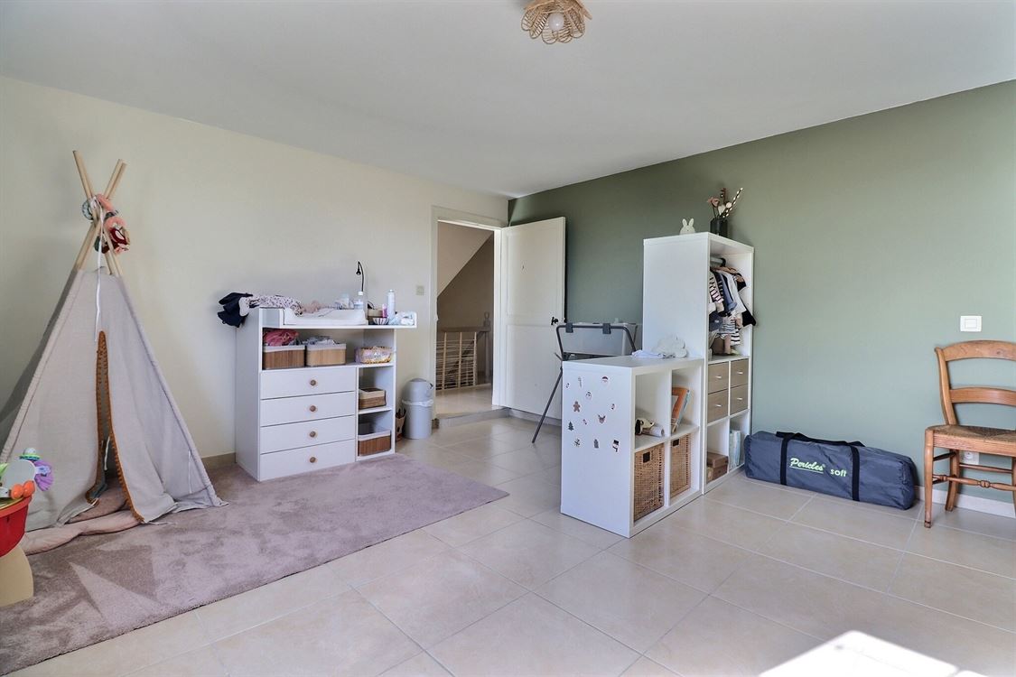 Villa/maison/ferme à MALONNE (6 chambres)