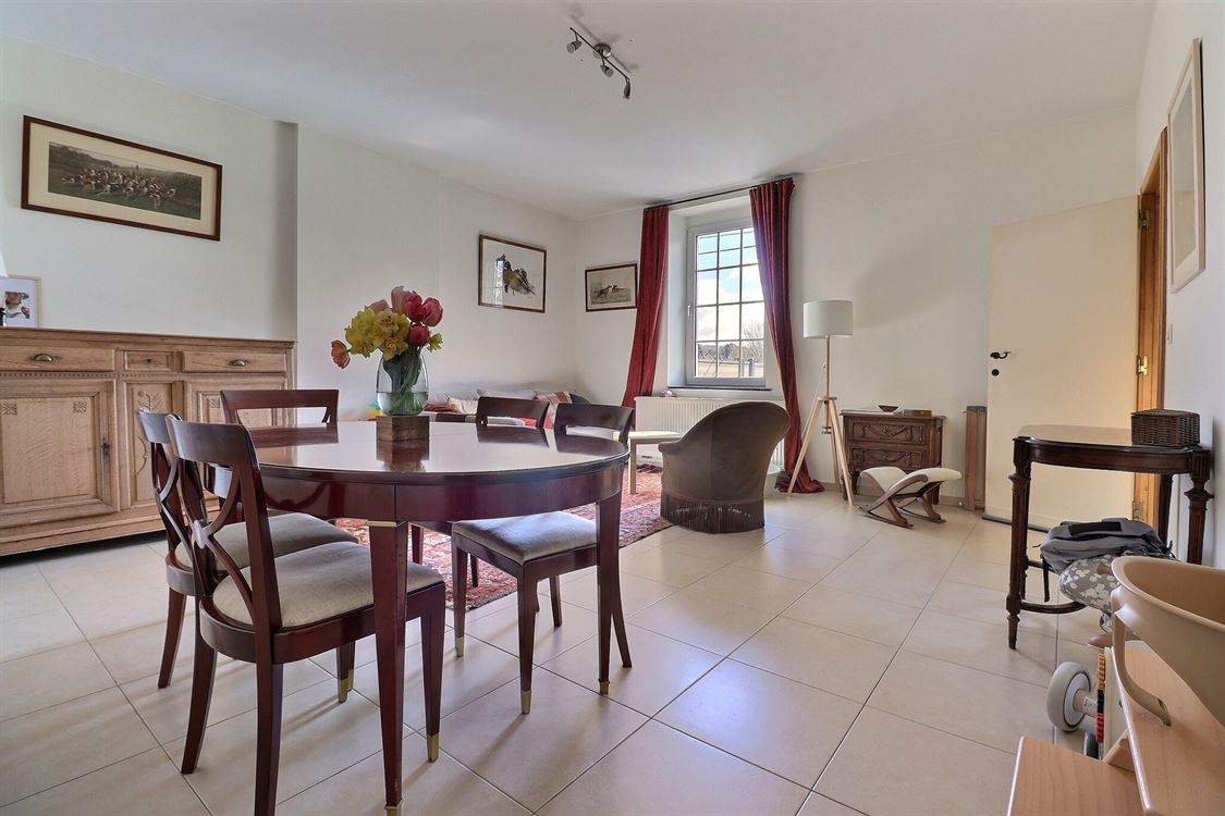 Villa/maison/ferme à MALONNE (6 chambres)