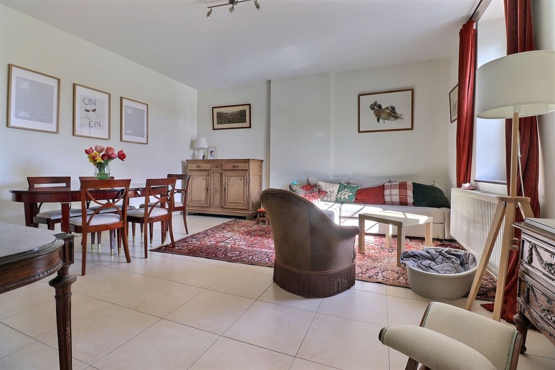 Villa/maison/ferme à MALONNE (6 chambres)