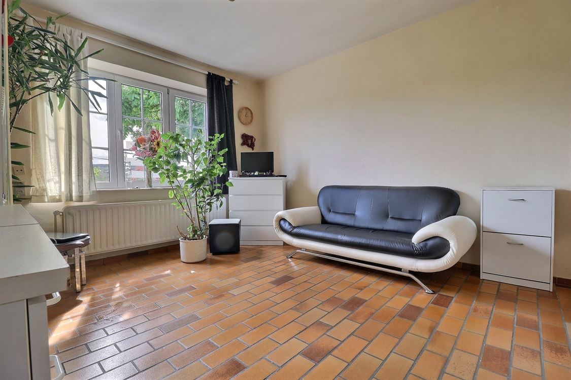 Villa/maison/ferme à MALONNE (6 chambres)