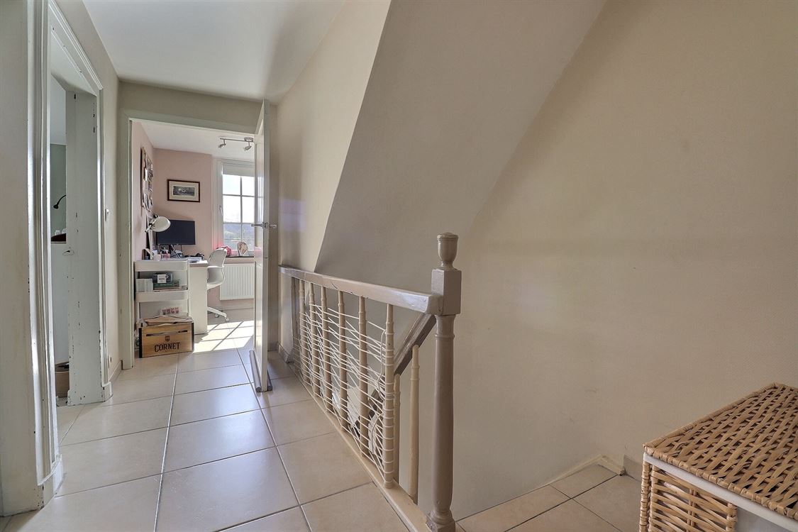 Villa/maison/ferme à MALONNE (6 chambres)