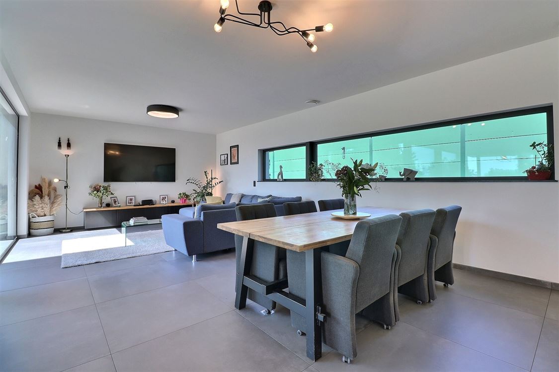 Villa/maison/ferme à CORROY-LE-CHÂTEAU (4 chambres)