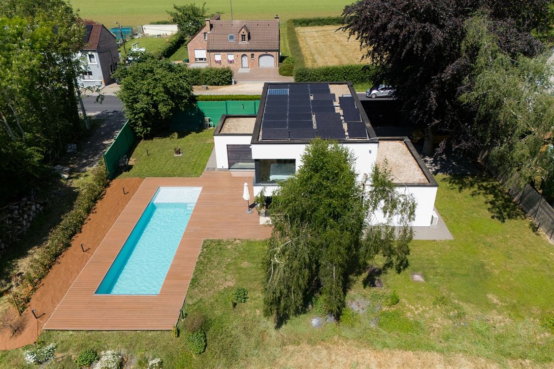 Villa/maison/ferme à CORROY-LE-CHÂTEAU (4 chambres)