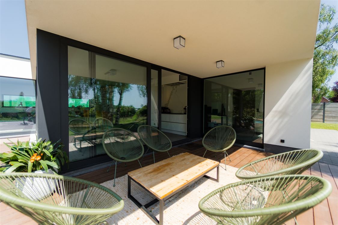Villa/maison/ferme à CORROY-LE-CHÂTEAU (4 chambres)
