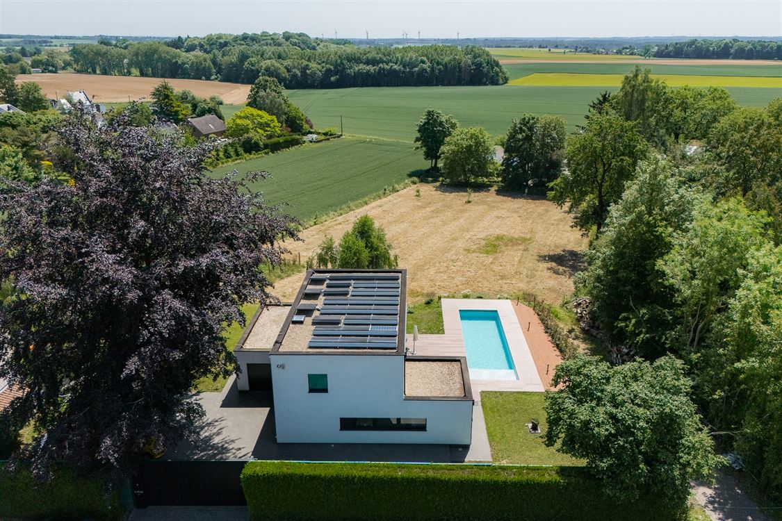 Villa/maison/ferme à CORROY-LE-CHÂTEAU (4 chambres)
