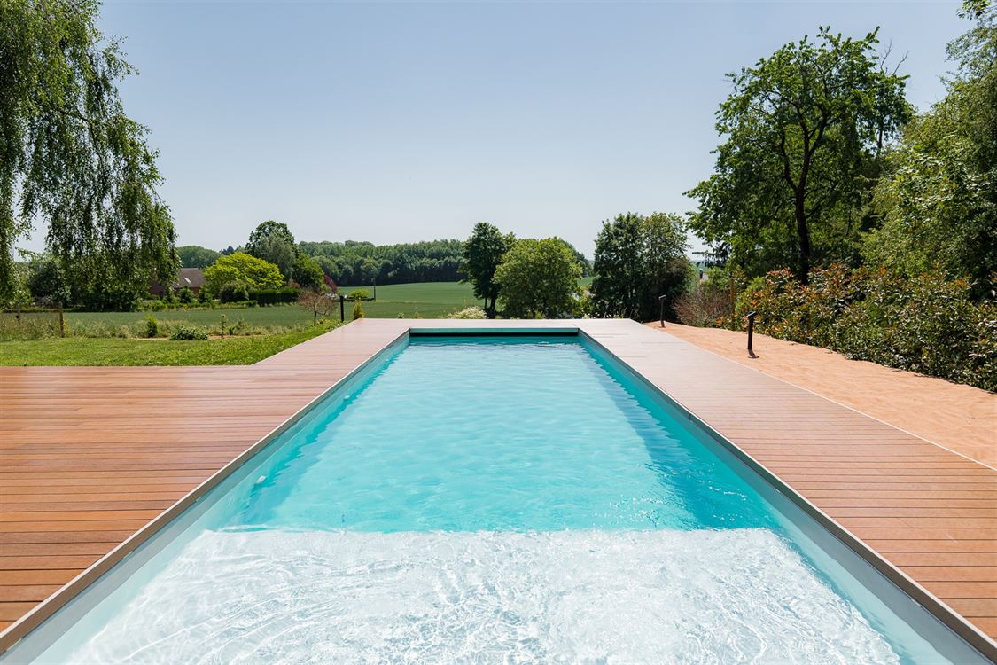 Villa/maison/ferme à CORROY-LE-CHÂTEAU (4 chambres)