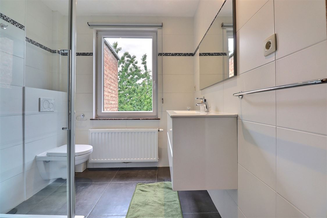 Villa/maison/ferme à Namur (4 chambres)