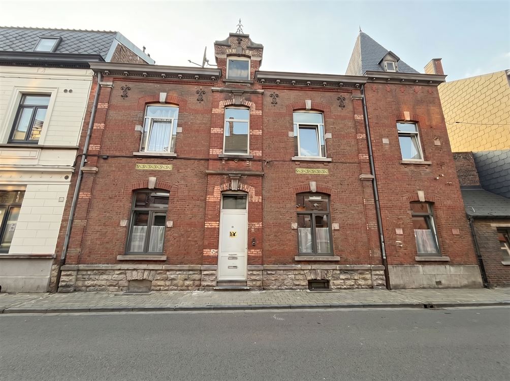 Villa/maison/ferme à JAMBES (2 chambres)