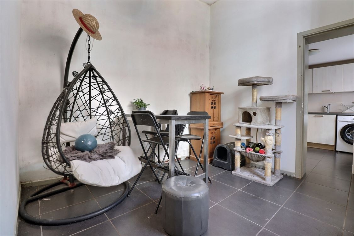 Villa/maison/ferme à JAMBES (2 chambres)