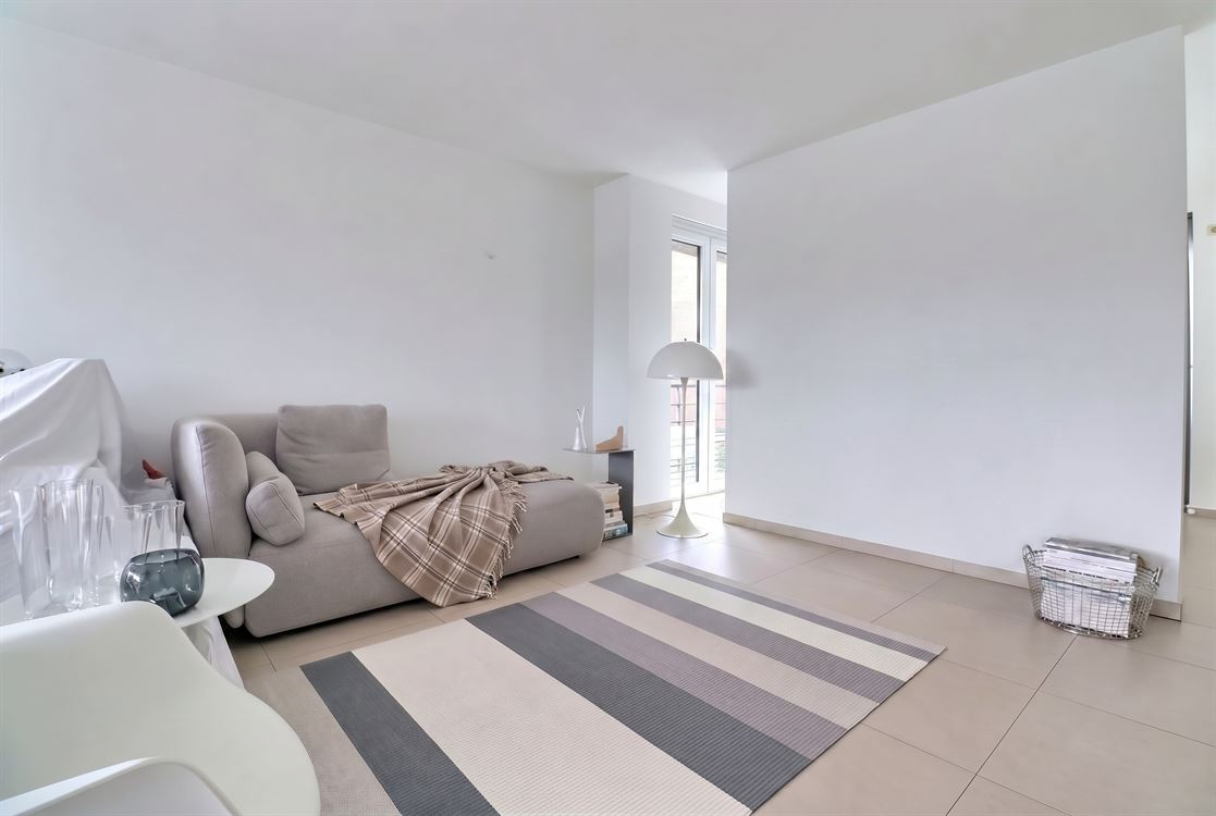 Appartement à JAMBES (1 chambre)