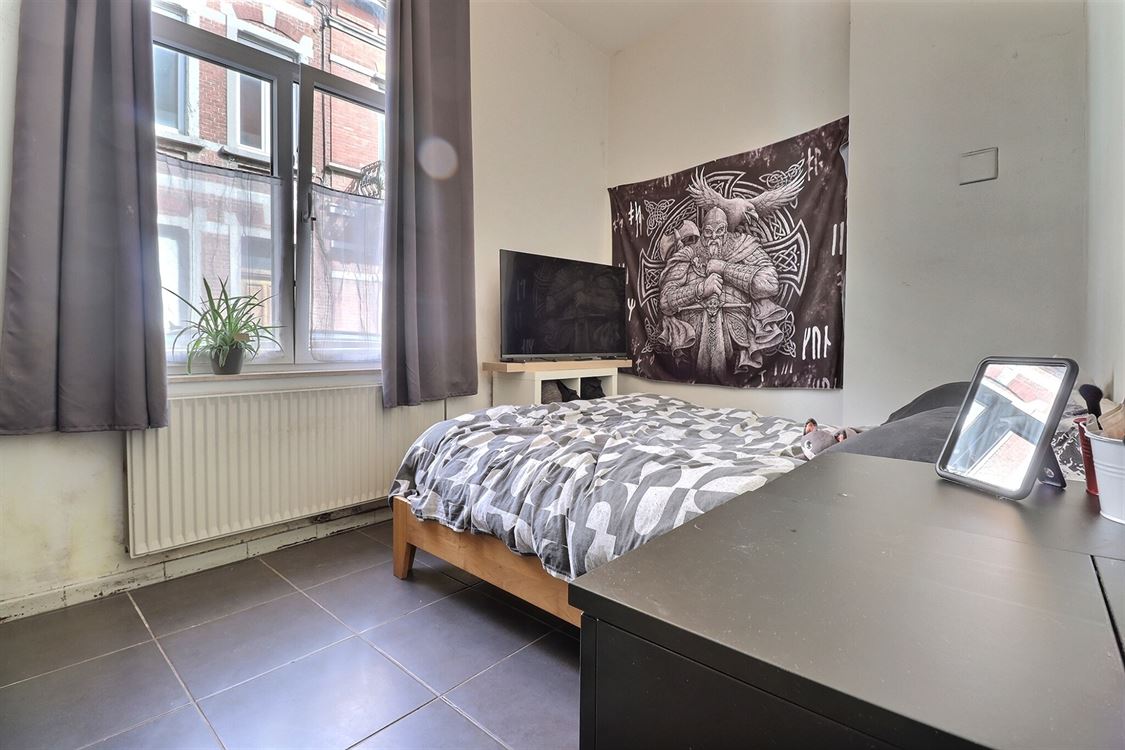 Villa/maison/ferme à JAMBES (2 chambres)