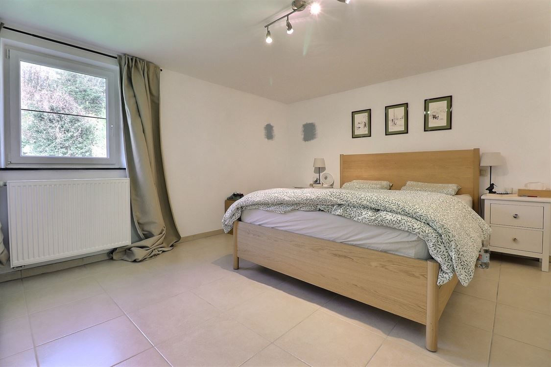 Immeuble de rapport à MALONNE (6 chambres)