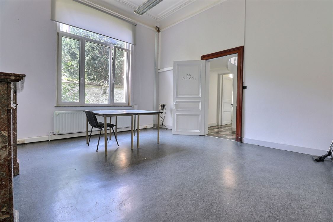 Local commercial à NAMUR (0 chambre)