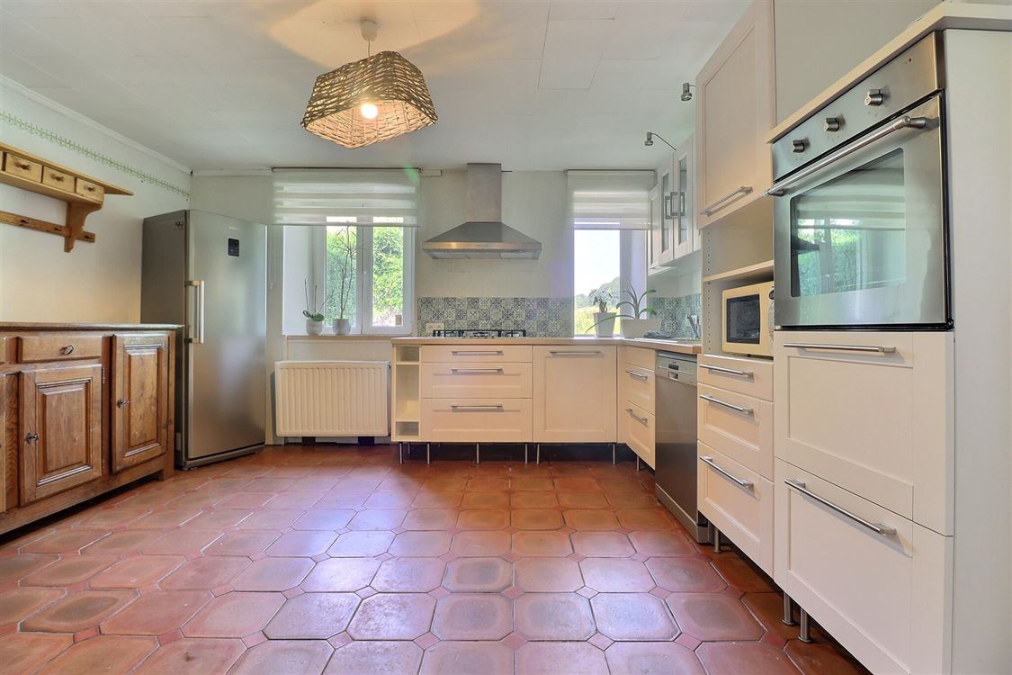 Villa/maison/ferme à FURNAUX (5 chambres)