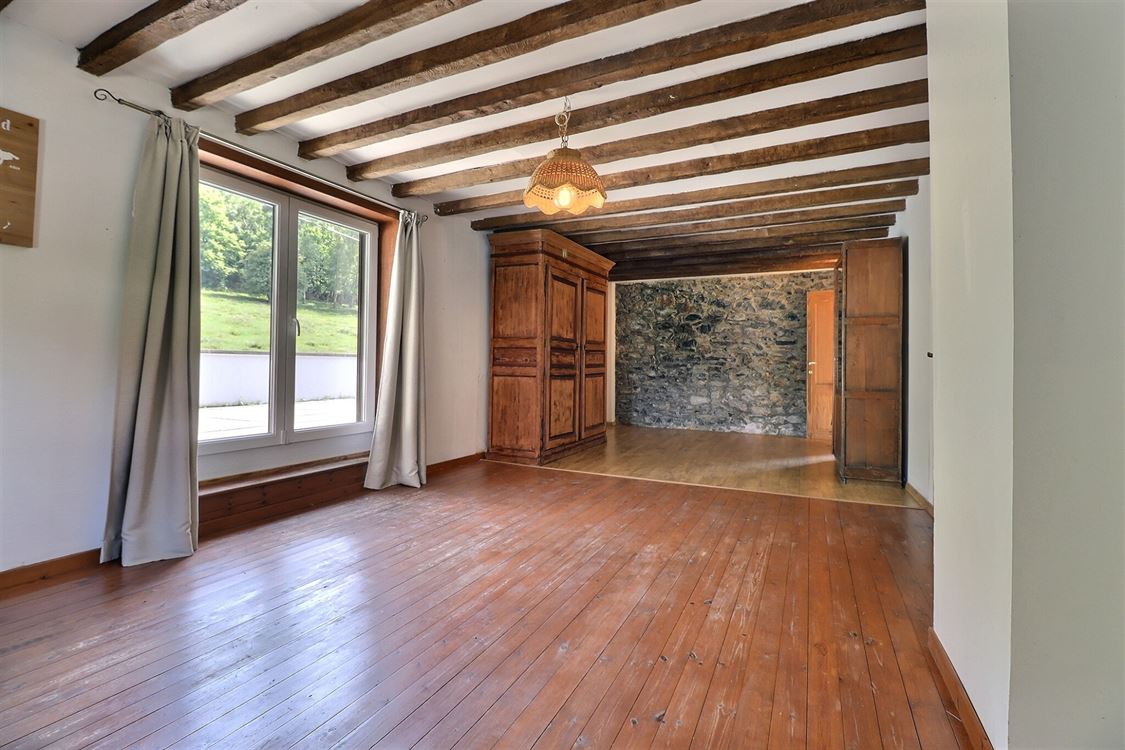 Villa/maison/ferme à FURNAUX (5 chambres)