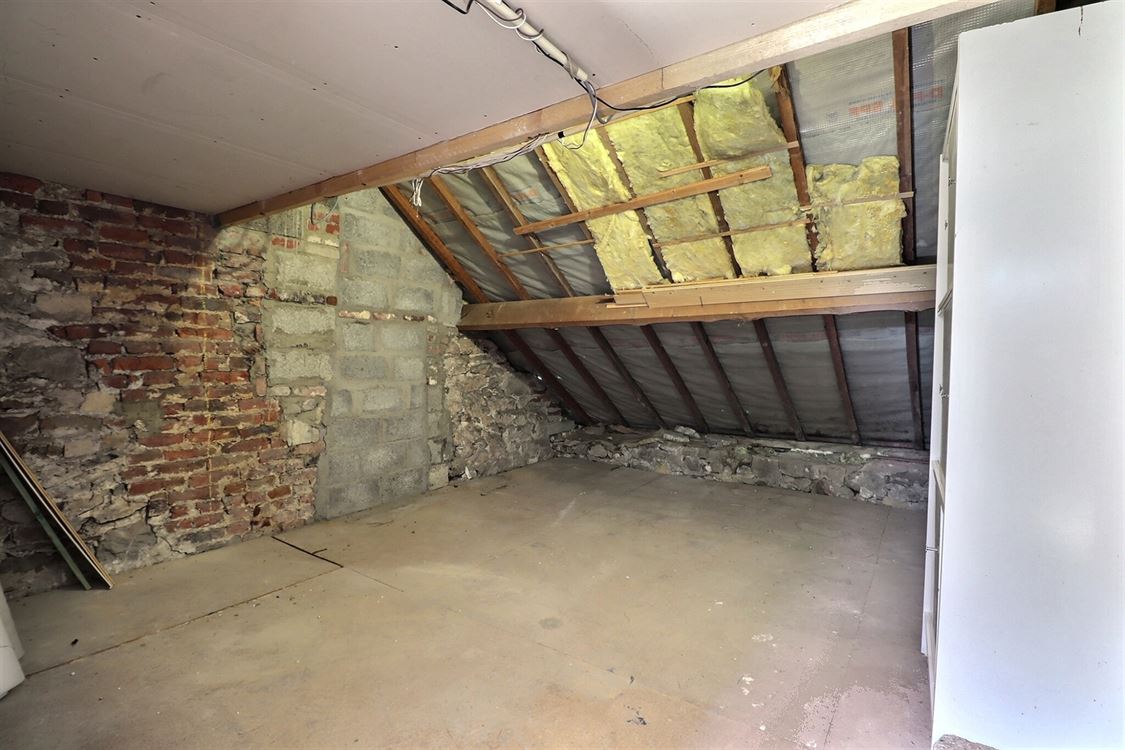 Villa/maison/ferme à FURNAUX (5 chambres)