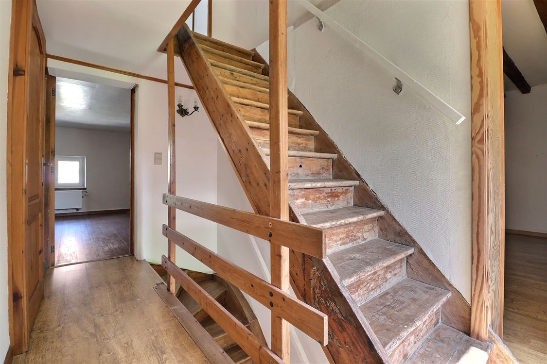 Villa/maison/ferme à FURNAUX (5 chambres)