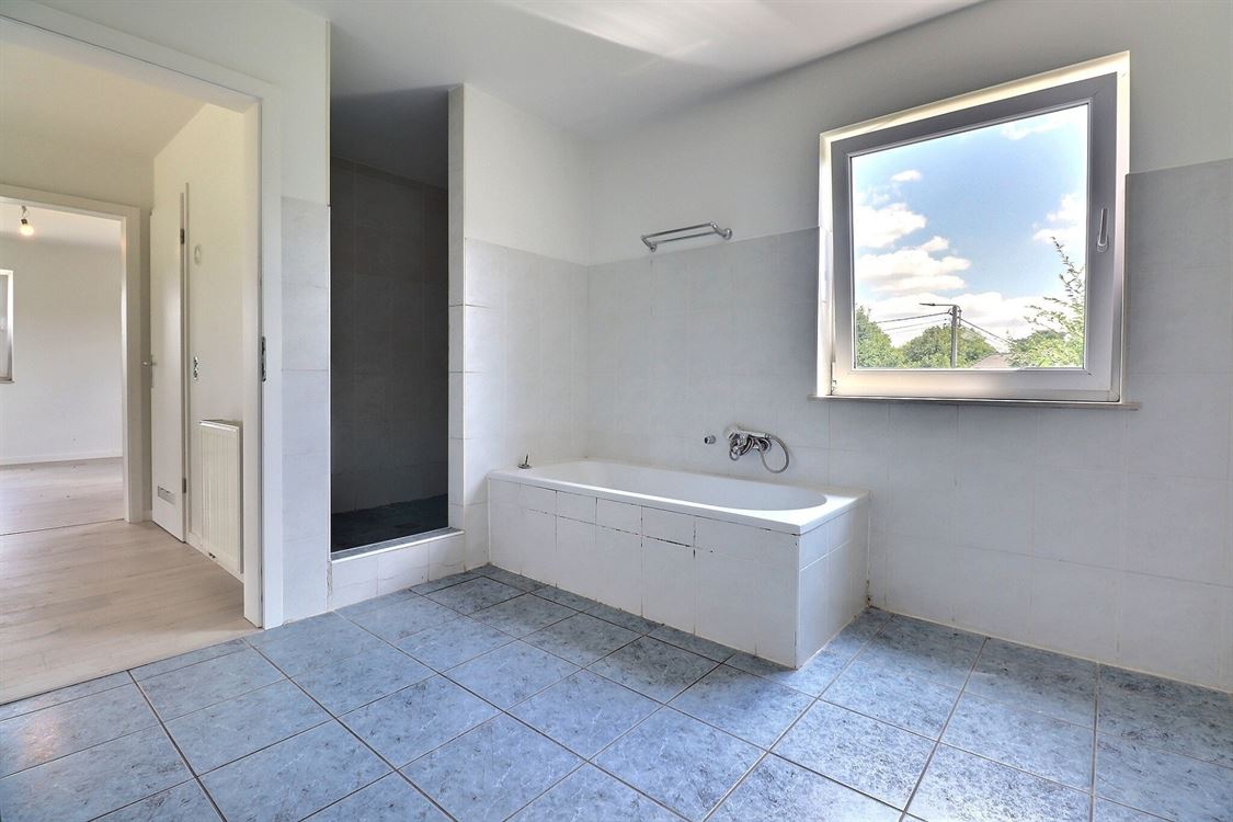 Villa/maison/ferme à WEPION (3 chambres)