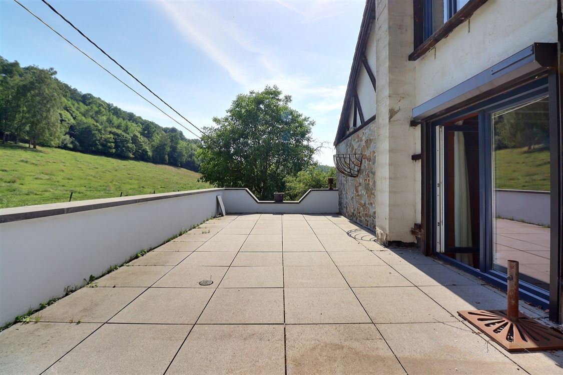 Villa/maison/ferme à FURNAUX (5 chambres)