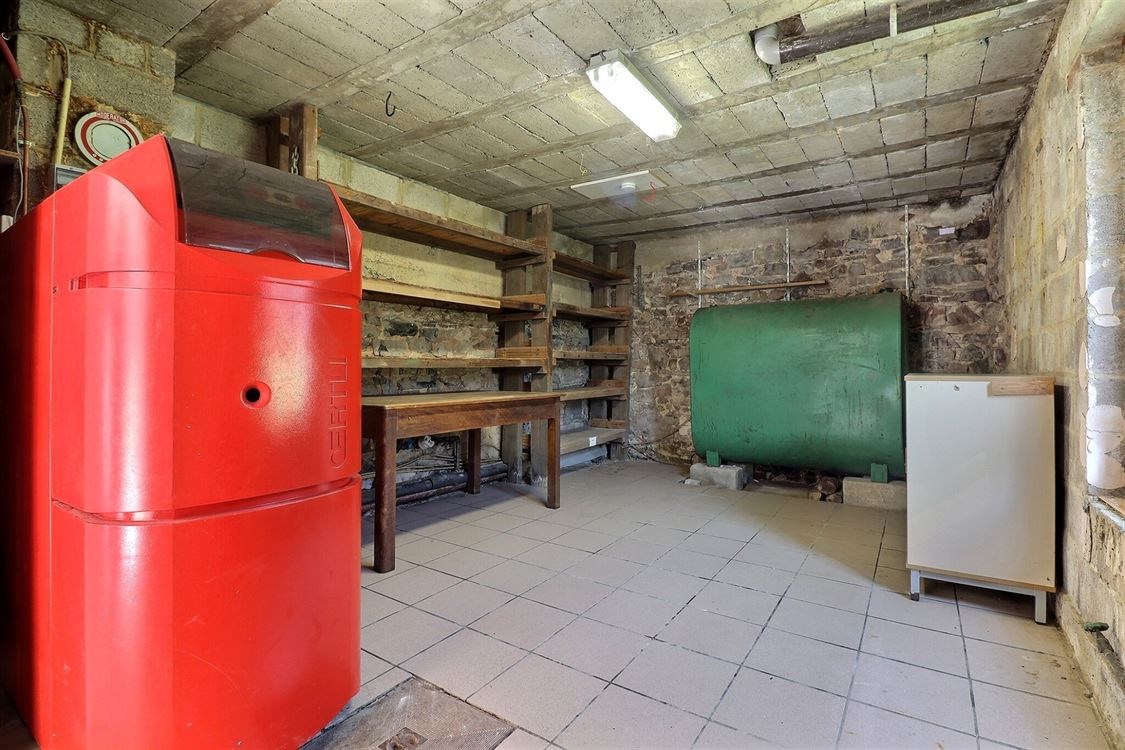 Villa/maison/ferme à FURNAUX (5 chambres)