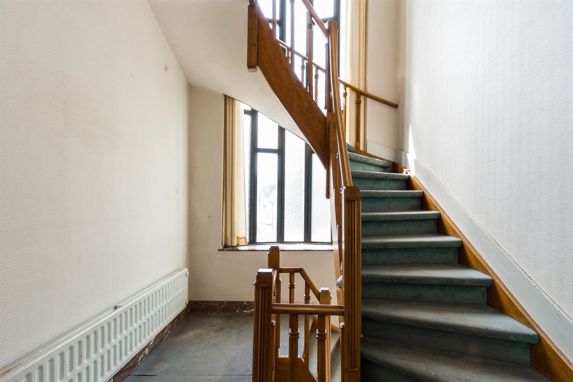 Immeuble de rapport à JAMBES (4 chambres)