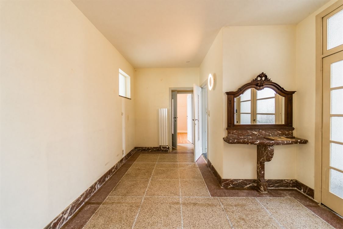 Immeuble de rapport à JAMBES (4 chambres)
