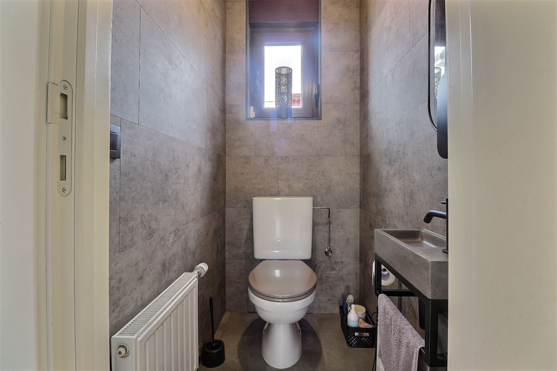Villa/maison/ferme à BOSSIÈRE (4 chambres)