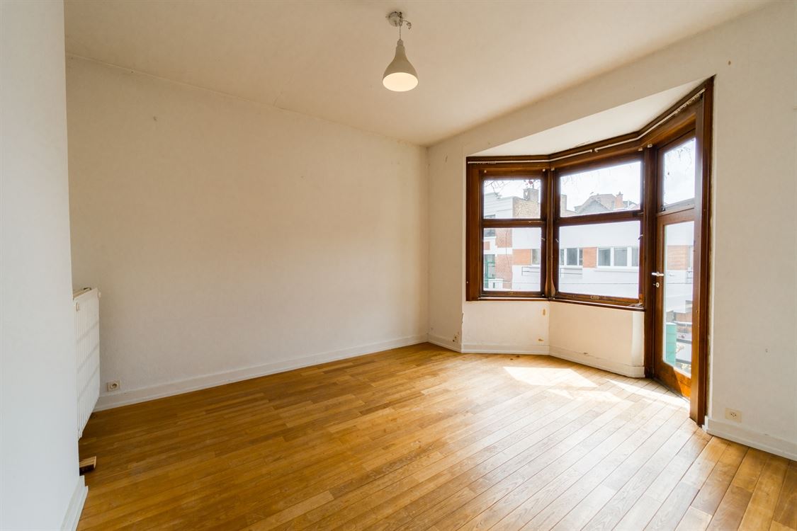 Immeuble de rapport à JAMBES (4 chambres)