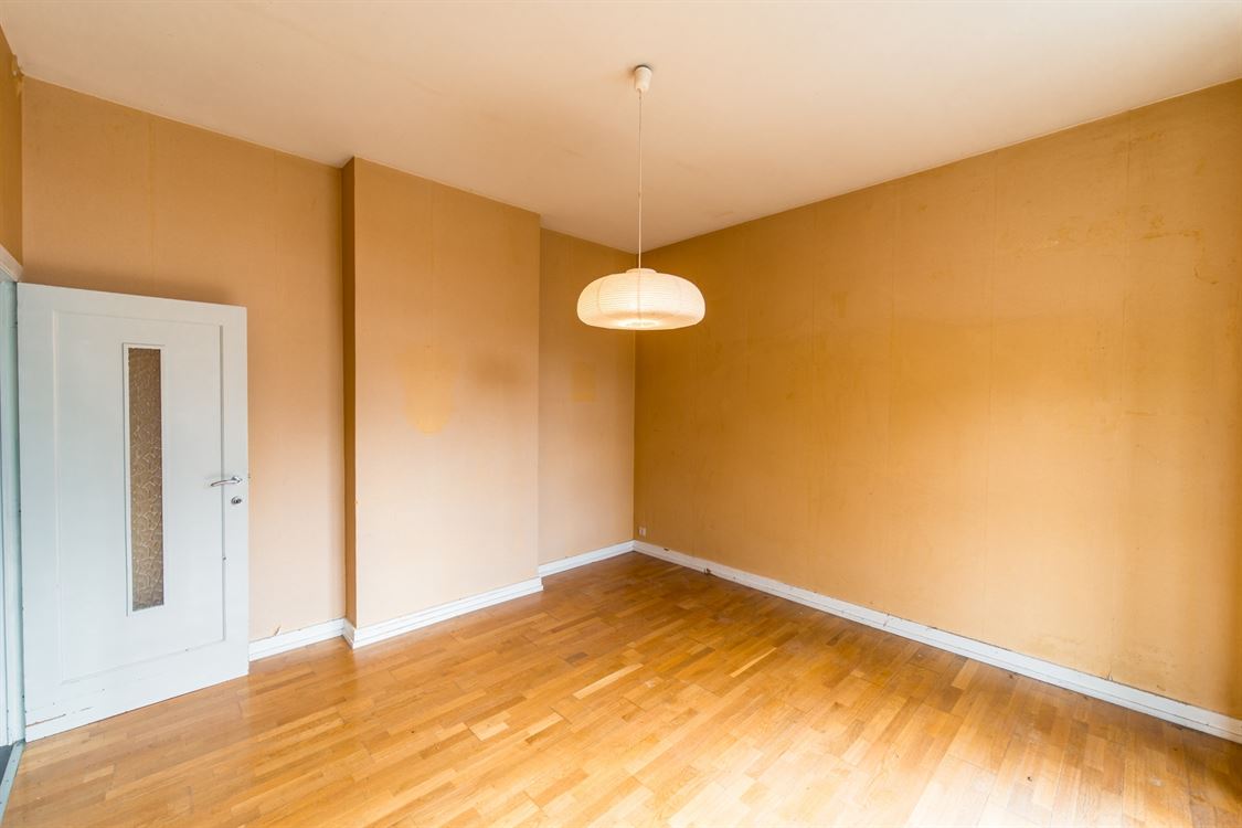 Immeuble de rapport à JAMBES (4 chambres)