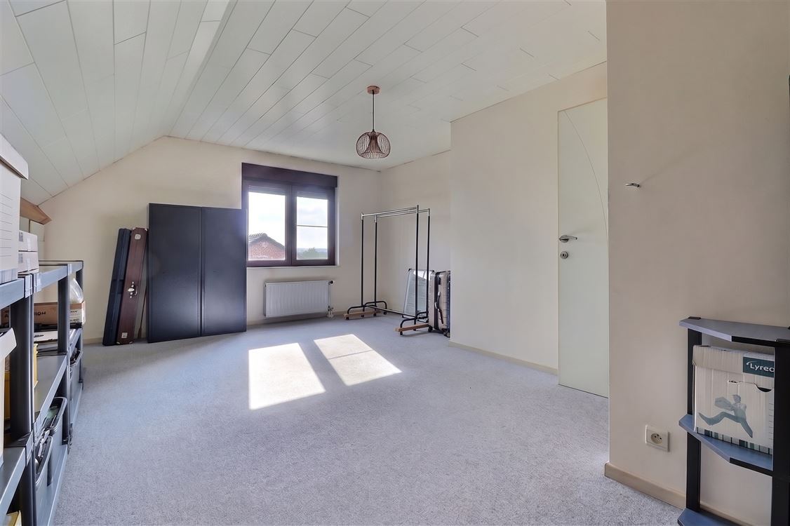 Villa/maison/ferme à BOSSIÈRE (4 chambres)