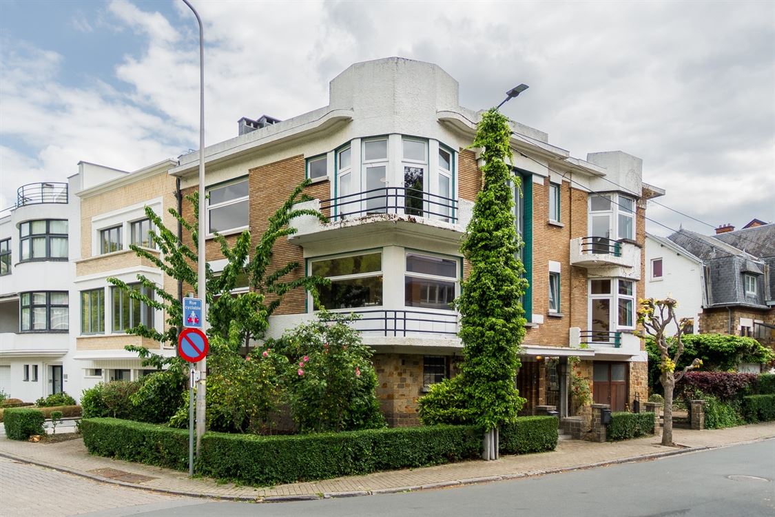 Immeuble de rapport à JAMBES (4 chambres)