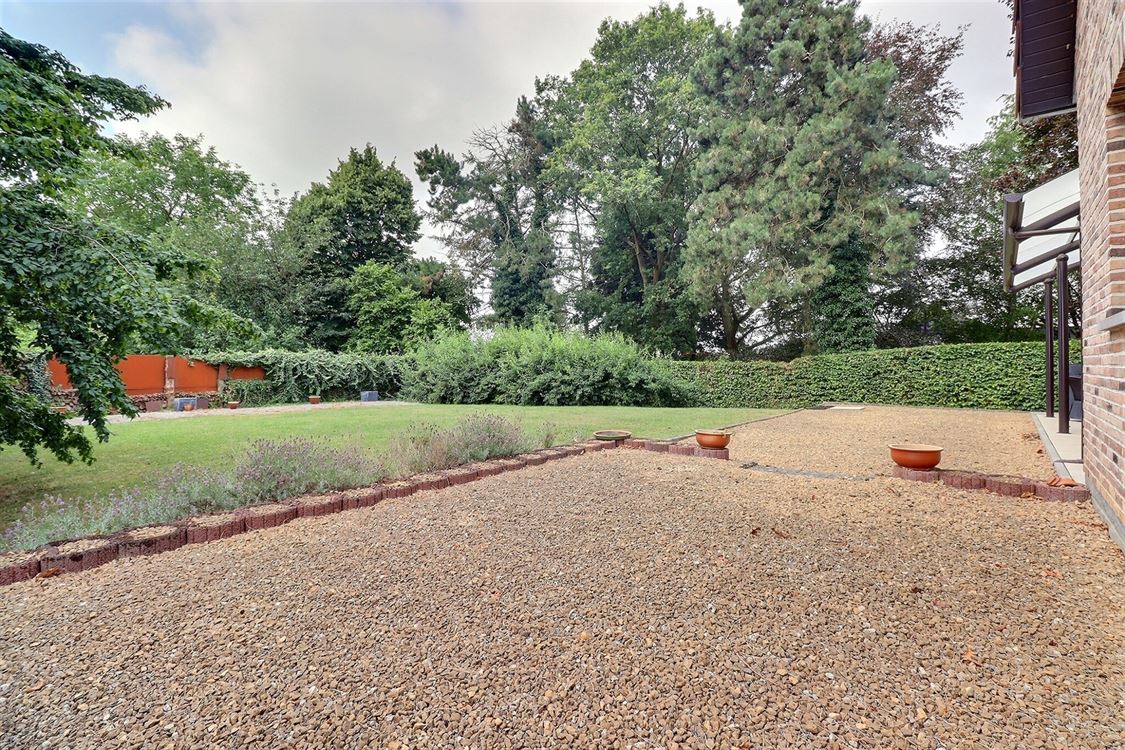 Villa/maison/ferme à BOSSIÈRE (4 chambres)