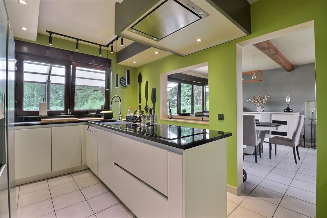 Villa/maison/ferme à BOSSIÈRE (4 chambres)