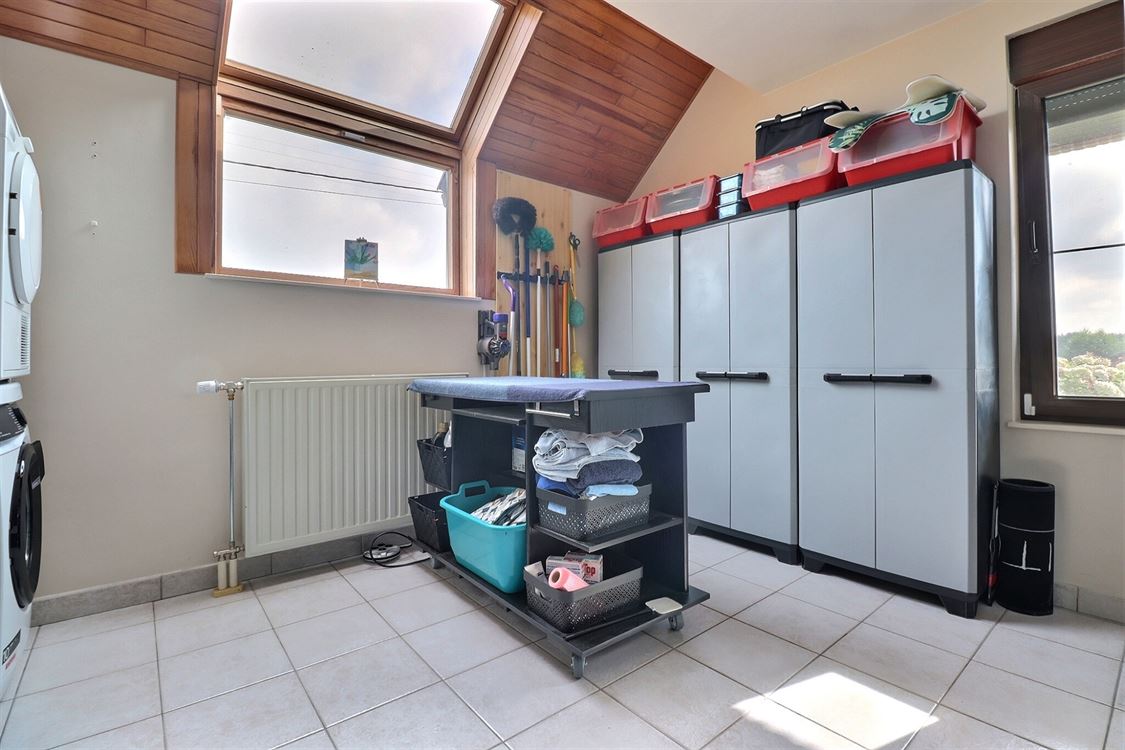Villa/maison/ferme à BOSSIÈRE (4 chambres)