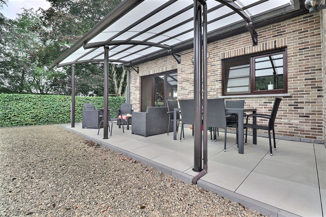 Villa/maison/ferme à BOSSIÈRE (4 chambres)