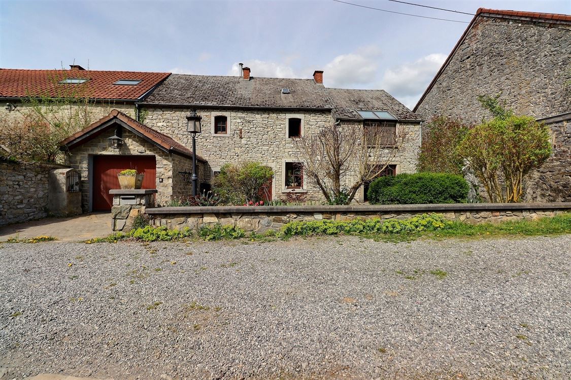 Villa/maison/ferme à FURNAUX (3 chambres)