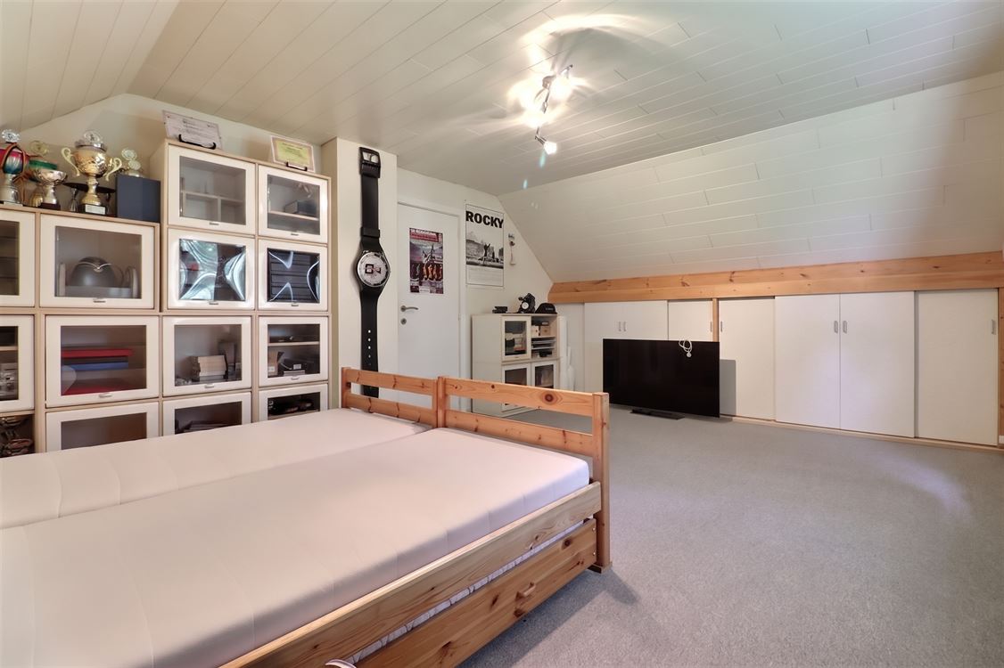 Villa/maison/ferme à BOSSIÈRE (4 chambres)